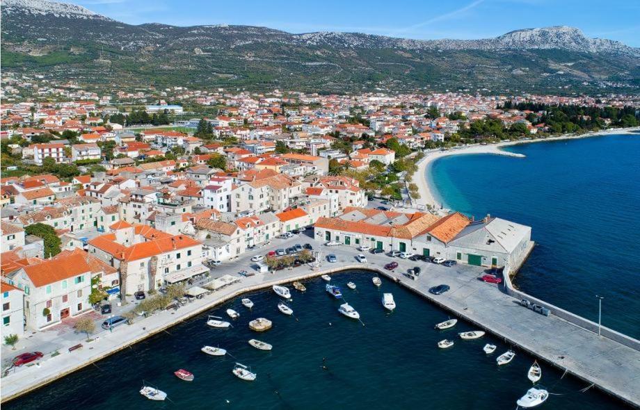Adriatic 2 *